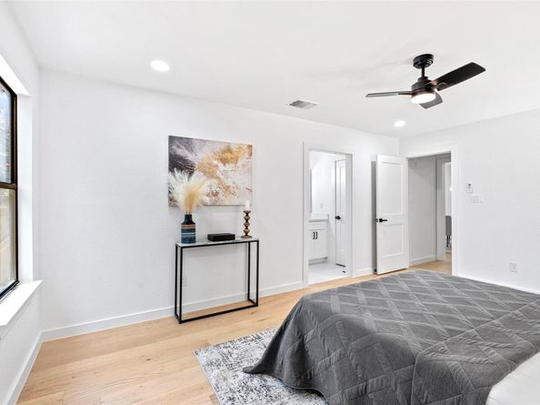 8518 Fathom Cir 131, Austin TX 78750