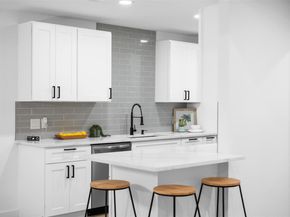 8518 Fathom Cir 131, Austin TX 78750