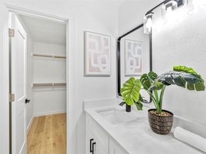 8518 Fathom Cir 131, Austin TX 78750