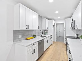 8518 Fathom Cir 131, Austin TX 78750