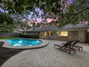 8805 Point West DR, Austin TX 78759