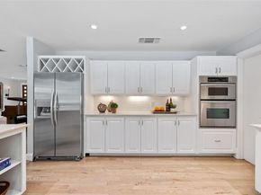 8805 Point West DR, Austin TX 78759