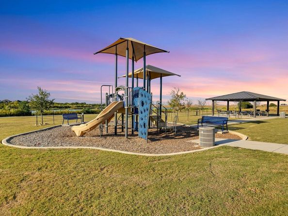 737 Leeward PASS, Leander TX 78641