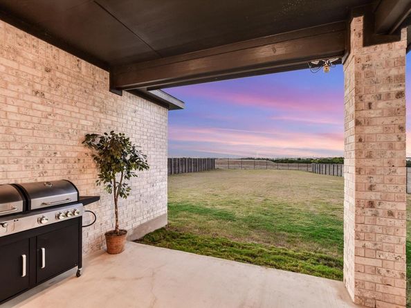 737 Leeward PASS, Leander TX 78641