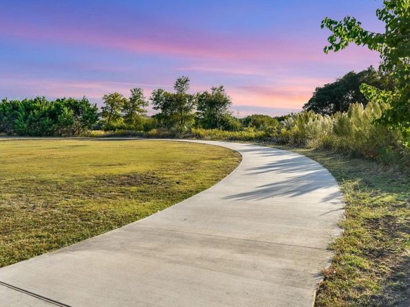 737 Leeward PASS, Leander TX 78641