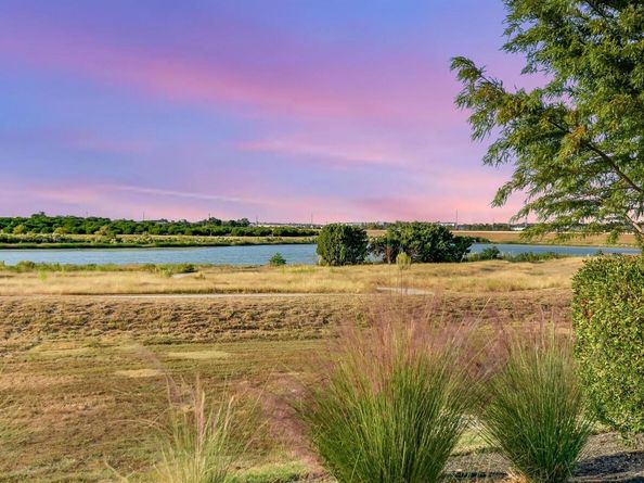 737 Leeward PASS, Leander TX 78641