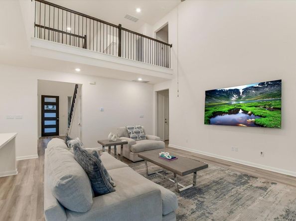 737 Leeward PASS, Leander TX 78641