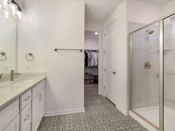 737 Leeward PASS, Leander TX 78641