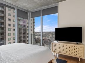 48 East Ave 2010, Austin TX 78701