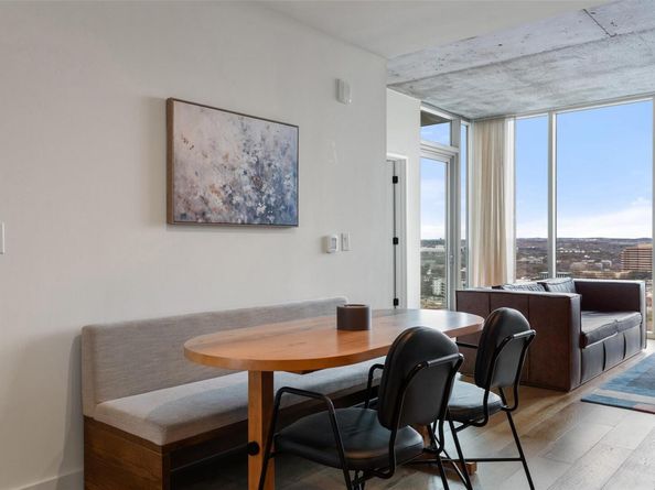 48 East Ave 2010, Austin TX 78701