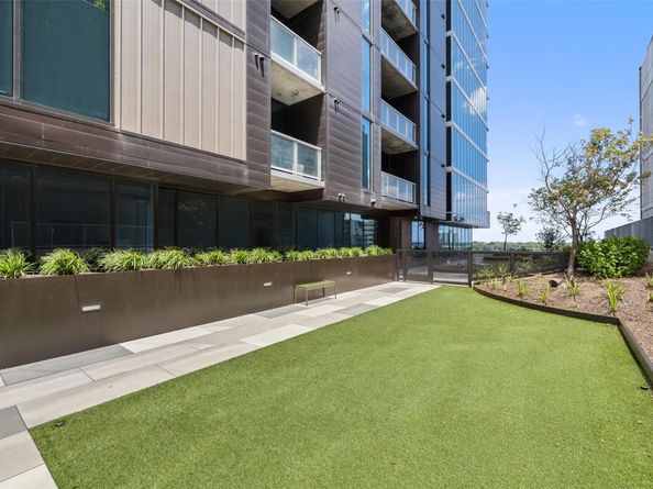 48 East Ave 2010, Austin TX 78701