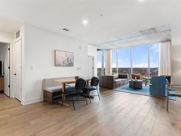 48 East Ave 2010, Austin TX 78701