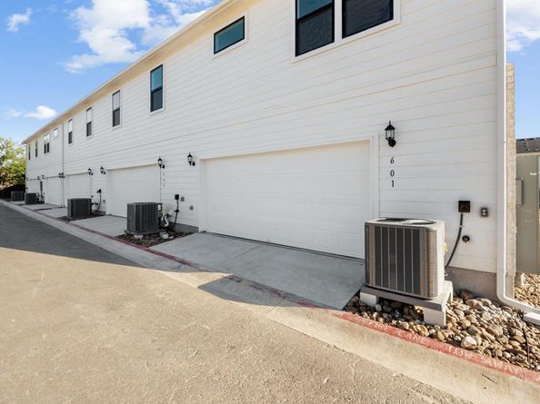 1280 E Main ST 601, Round Rock TX 78664