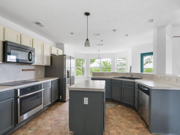 14325 S Turnerville RD, Buda TX 78610