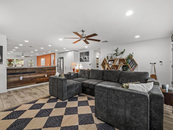1900 Ohlen RD, Austin TX 78757
