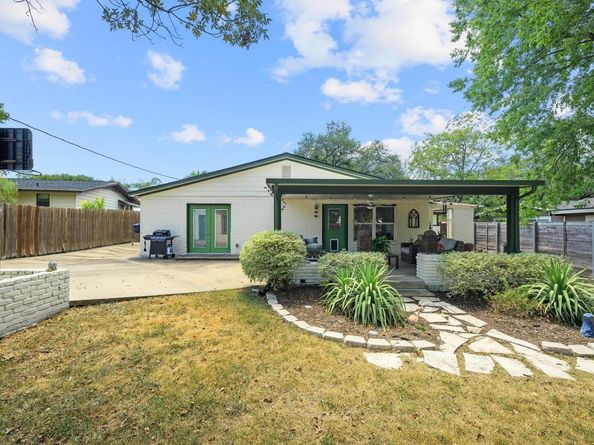1900 Ohlen RD, Austin TX 78757