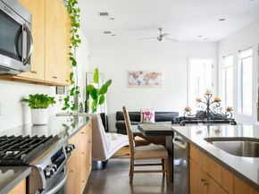 1302 S 5th ST B, Austin TX 78704