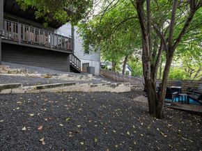 1302 S 5th ST B, Austin TX 78704