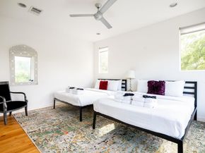 1302 S 5th ST B, Austin TX 78704