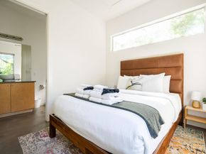 1302 S 5th ST B, Austin TX 78704