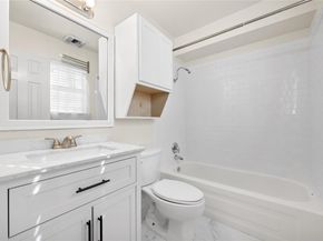 1110 W 22nd ST 2, Austin TX 78705