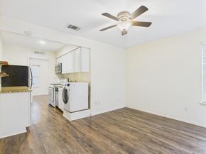 1106 W 22nd ST 5, Austin TX 78705