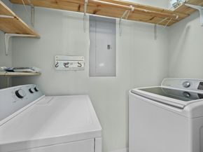 40 N Interstate 35 Highway 8C4, Austin TX 78701