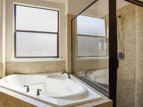 121 E Adelanta PL, Round Rock TX 78681