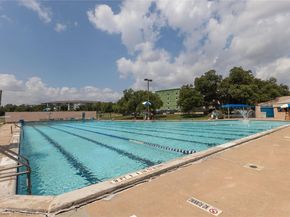 3010 Burleson RD A, Austin TX 78741