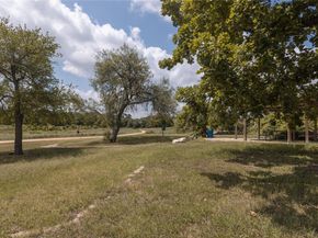 3010 Burleson RD A, Austin TX 78741