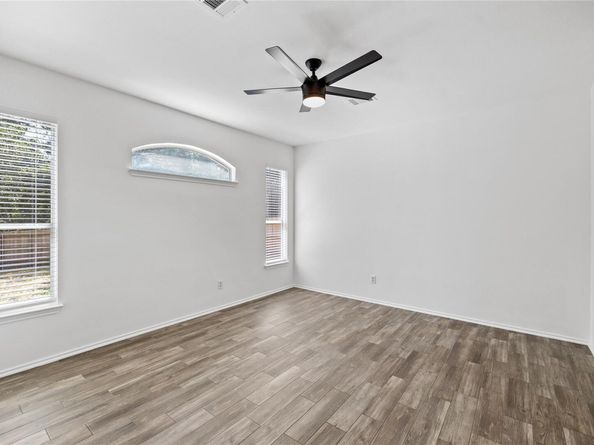 1614 Redwater DR 122, Austin TX 78748