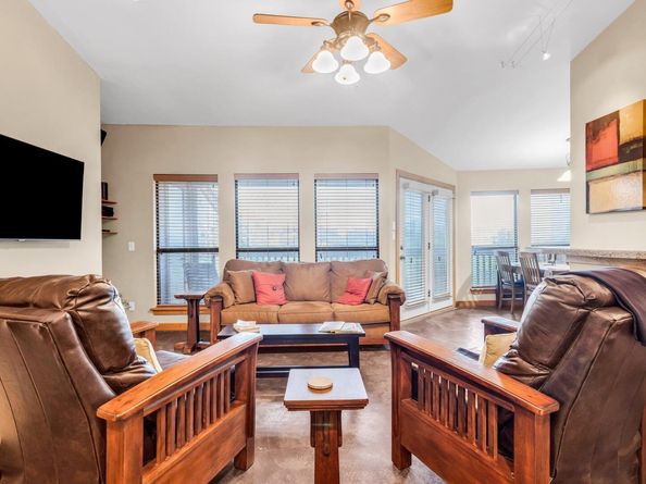 1406 Windsor RD 305, Austin TX 78703