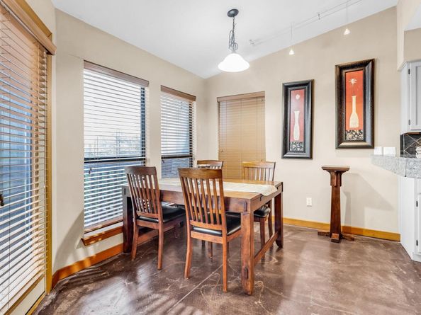 1406 Windsor RD 305, Austin TX 78703