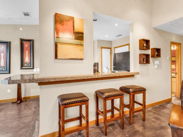 1406 Windsor RD 305, Austin TX 78703