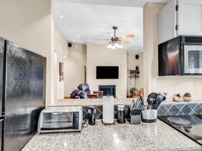 1406 Windsor RD 305, Austin TX 78703