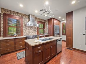 1242 S Austin Ave, Georgetown TX 78626