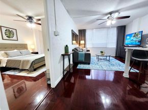 1800 Lavaca ST 102, Austin TX 78701