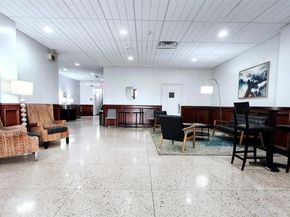 1800 Lavaca ST 102, Austin TX 78701