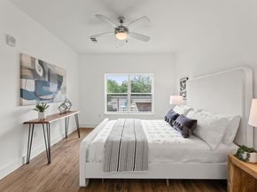 6444 Burnet RD 204, Austin TX 78757