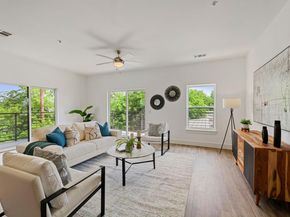 6444 Burnet RD 204, Austin TX 78757