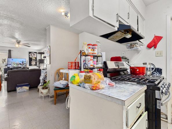 6911 Cooper LN, Austin TX 78745