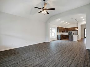 633 Pecan Bottom TRL, Georgetown TX 78628