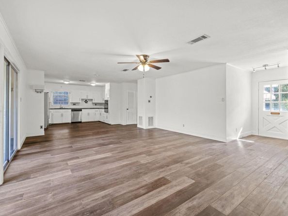 2326 Hartford RD, Austin TX 78703