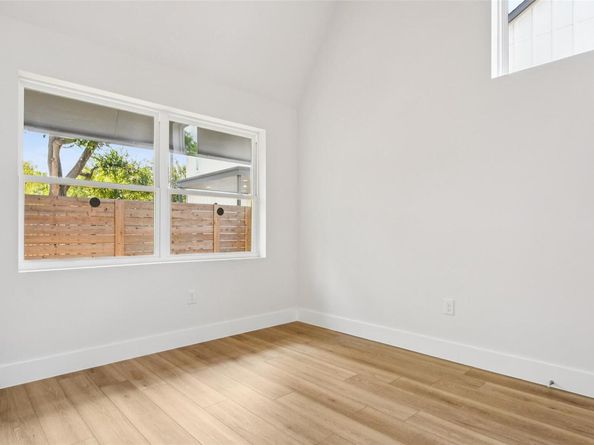 106 W Fawnridge DR 2, Austin TX 78753