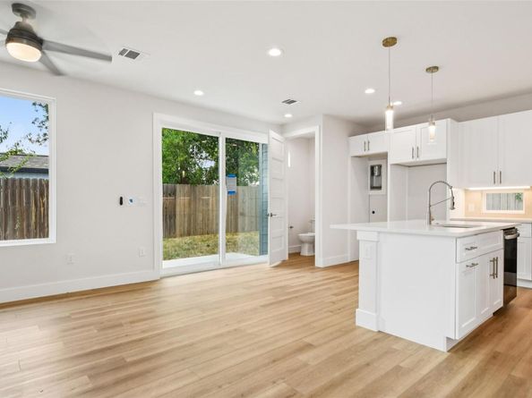 106 W Fawnridge DR 2, Austin TX 78753