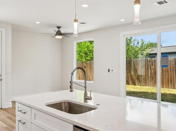 106 W Fawnridge DR 2, Austin TX 78753