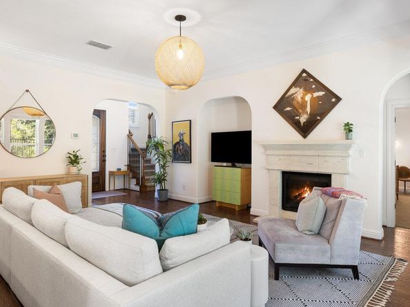 9116 Villa Norte DR, Austin TX 78726