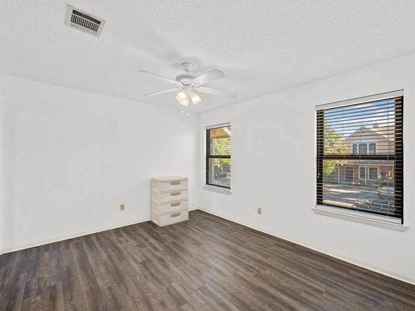 11901 Swearingen DR 39, Austin TX 78758