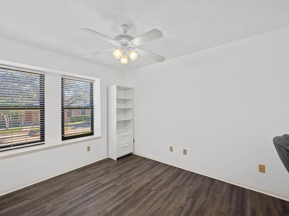 11901 Swearingen DR 39, Austin TX 78758