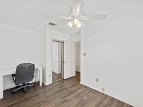 11901 Swearingen DR 39, Austin TX 78758